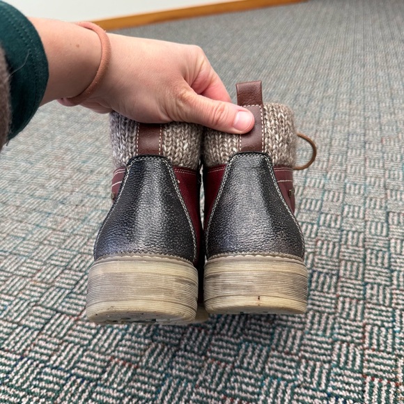 Spring Step Boots - Picture 4 of 8